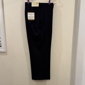 Haggar Men's Black Classic Fit Dress Pant